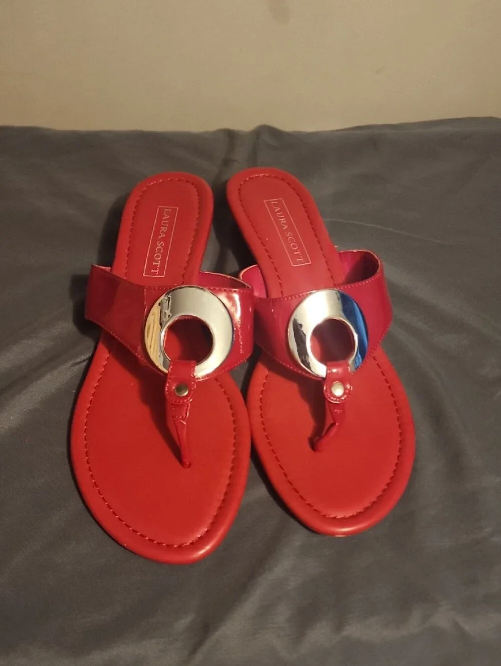 Laura Scott Red Patent Thong Sandals with Silver Ring Accent (Minor Flaws)